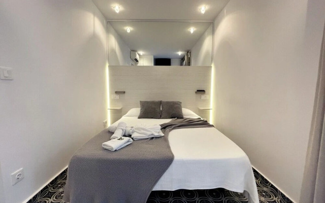 RoomBoutique32