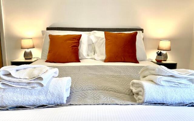 Warley House 4 Bed -Blackpool North -Family House