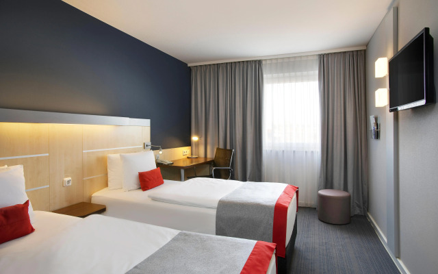 Holiday Inn Express Frankfurt Messe, an IHG Hotel