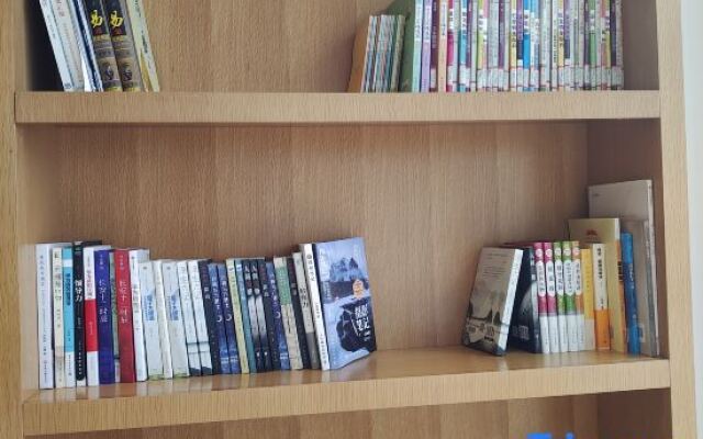 Zhuyouhui·LOFT Hotel (Guiyang Guanshanhu North High-speed Railway Station)