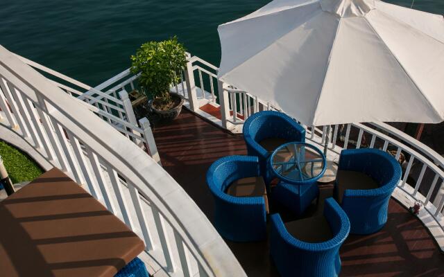 Flamingo Luxury Cruises