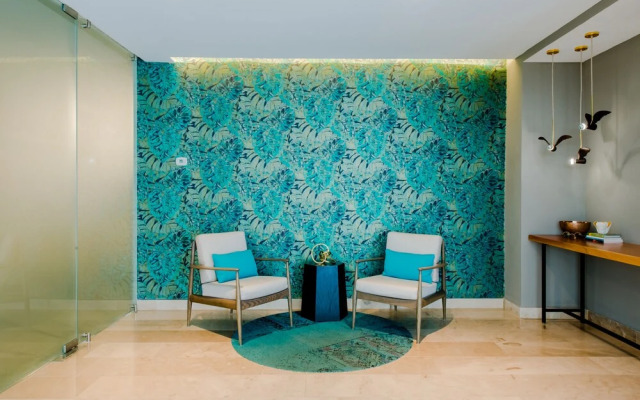 Location - 1 bdr - Rooftop Pool w Sea View - C408