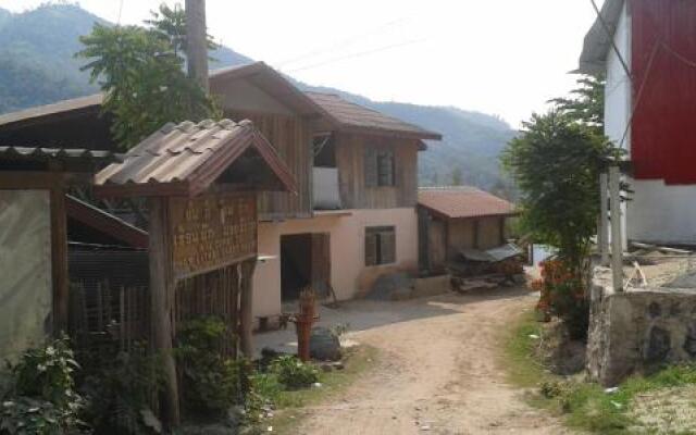 Phoy Lathda Guesthouse