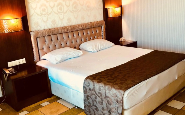 Grand Amisos Hotel