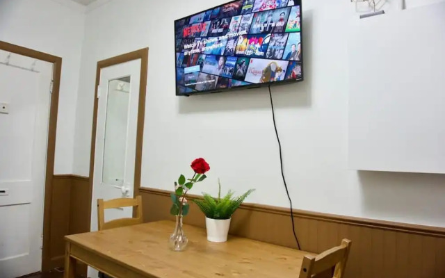 Affordable Apartment w Parking Location Coffee