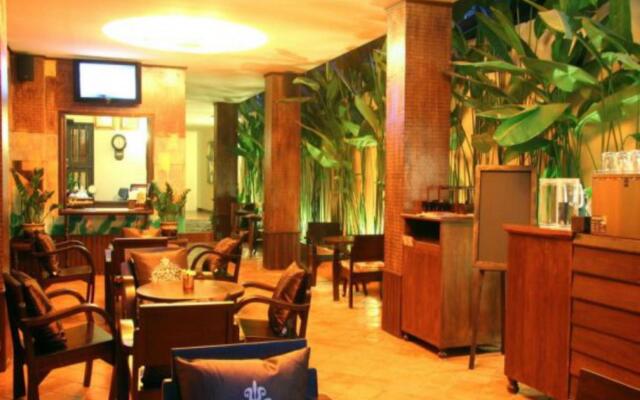 Anoma Boutique House