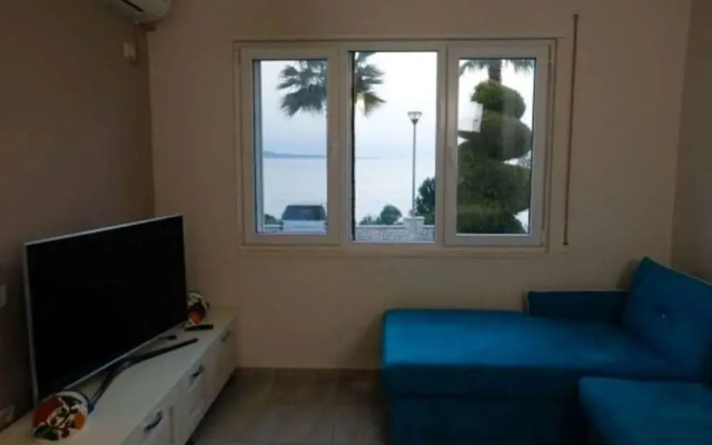 Beachfront Sion Sarande Apartment