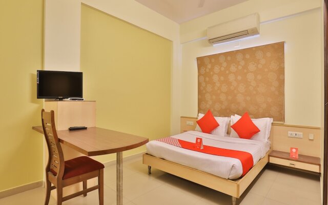 OYO 11718 Hotel Shivarth