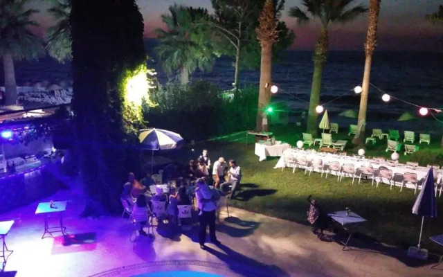 Art Beach Hotel