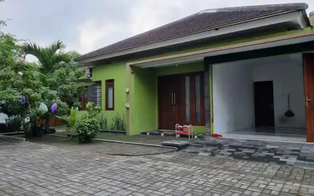 Vila Kebon Tebu