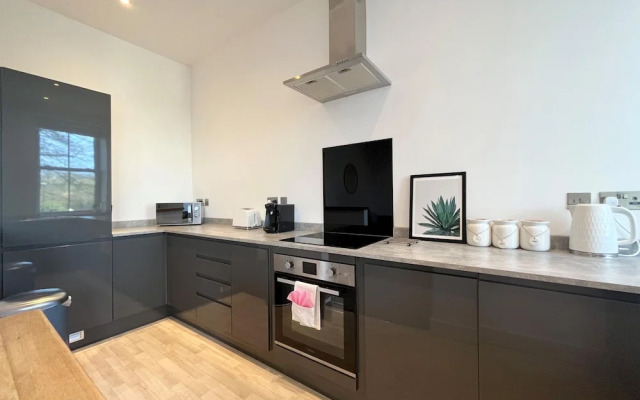 Spacious Apartment Parking Close to Seafront