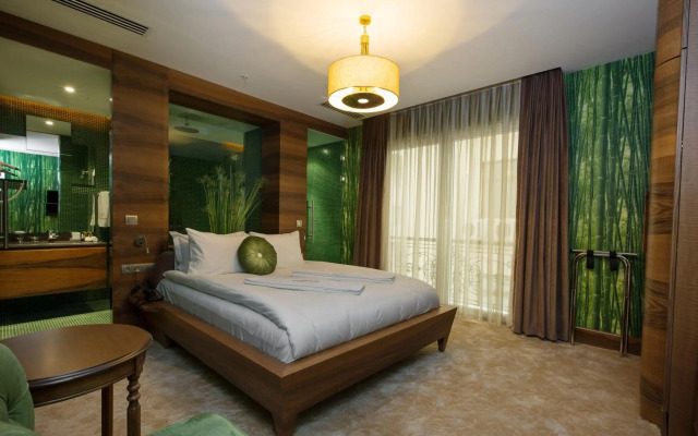 Golden Pars Hotel