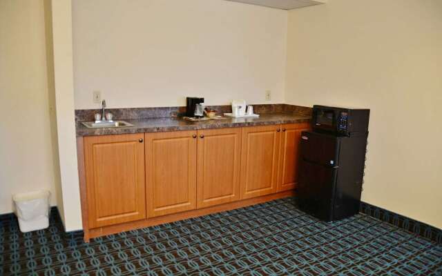 Country Hearth Inn & Suites Kenton