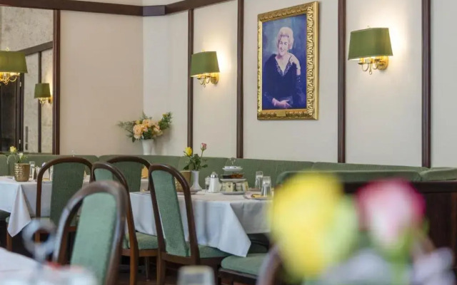Hotel Brack