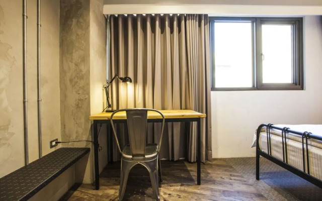 Taichung Loft Hostel - Yizhong