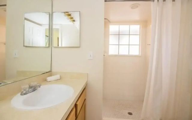 Jerry's Royal Palm Bay Condo