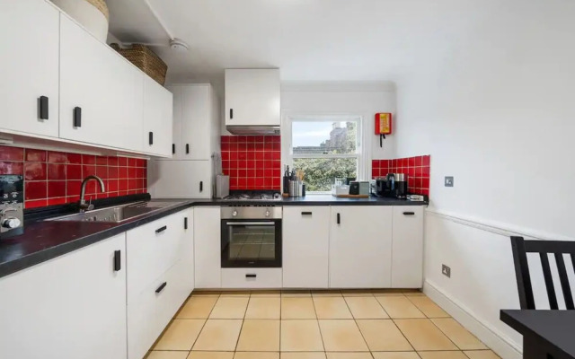 Stylish and Cosy 2BD Flat in Notting Hill