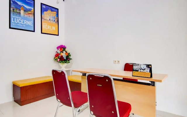 Joy Homestay Pulomas Redpartner