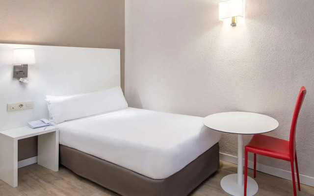 Hotel Madrid Gran Via 25, Affiliated by Meliá