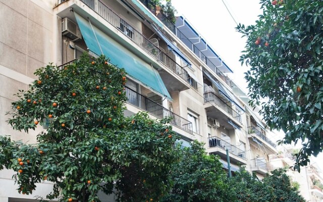 Koukaki Vintage Look 2BR Apt w Balcony