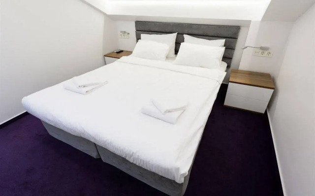 Sleepbox Hotel