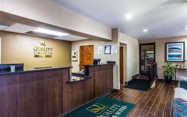 Comfort Inn & Suites