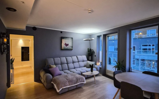 Charming Oslo Apt - Modern Comfort & City View