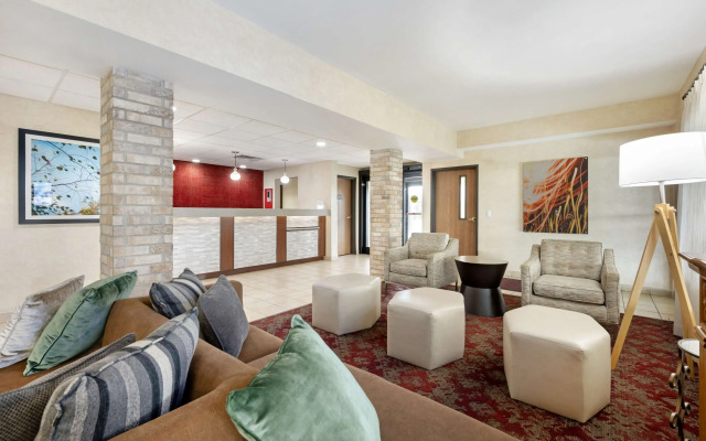 Best Western Plus Howe Inn