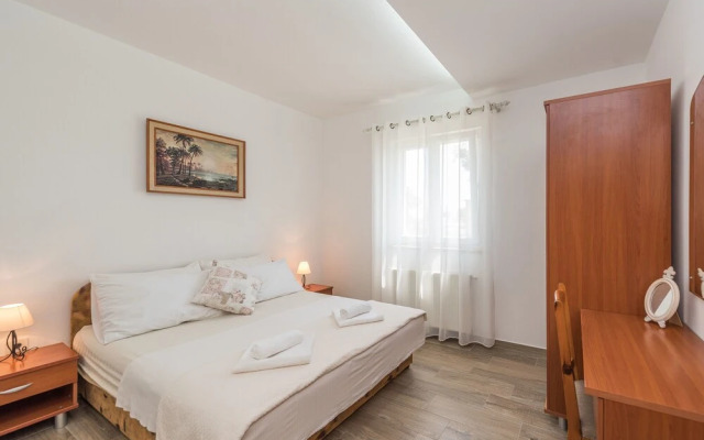 Comfortable Apartment Miriam