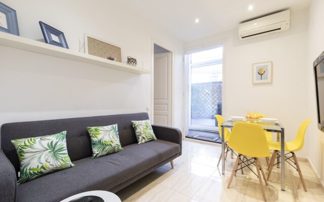 AB Rossello Center Terrace Apartment