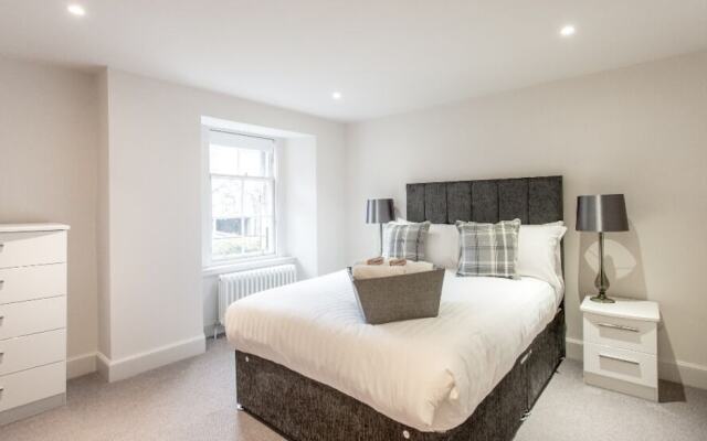 Chester Street 5 Star Residence Tummel Suite