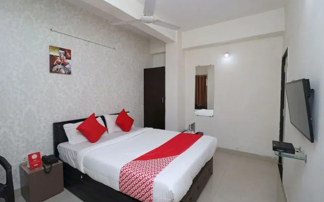 Oyo 6448 Hotel Smriti Grand