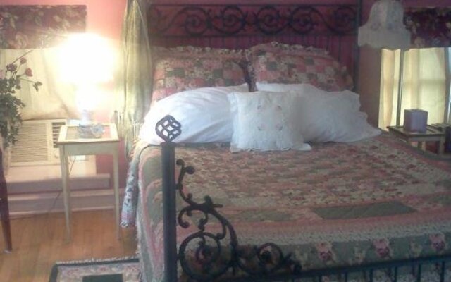 Living Spring Farm Bed & Breakfast