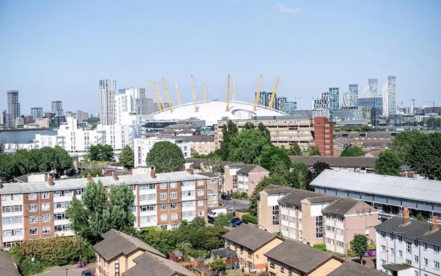 Canary Wharf Retreat With Free Secure Parking