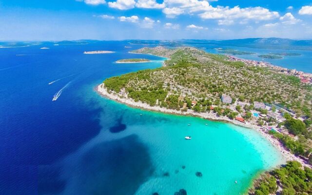 Colentum Resort Murter