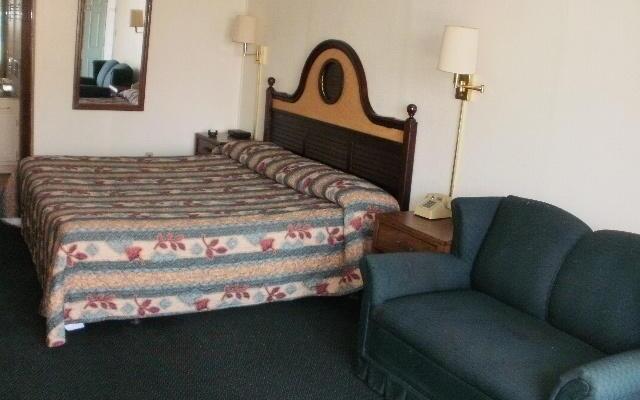 Holiday Motel