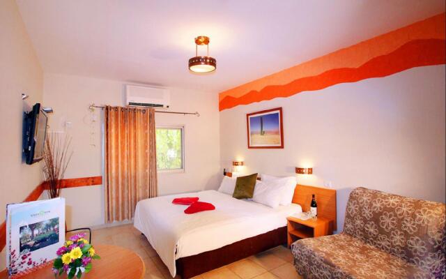Lotan Desert Travel Hotel