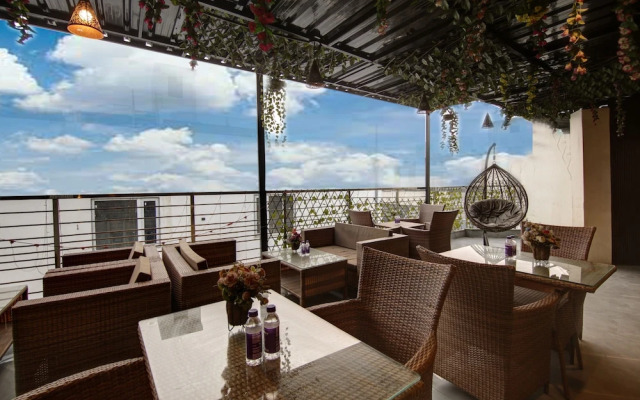 Hotel Shanti Plaza