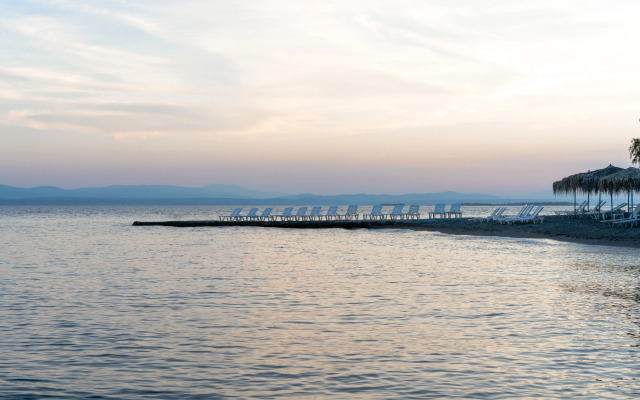 Stefania Beach Hotel