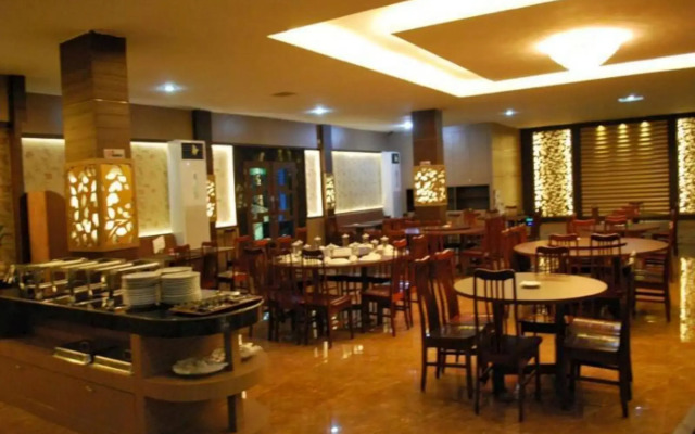 Pelangi Hotel & Resort