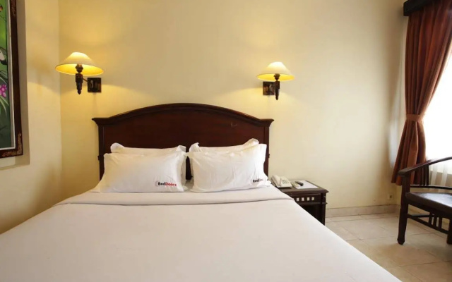 RedDoorz @ Raya Pantai Kuta – Guest Rooms – Kuta