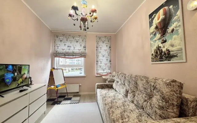 Мун72 на улице Джанбровского, д. 4