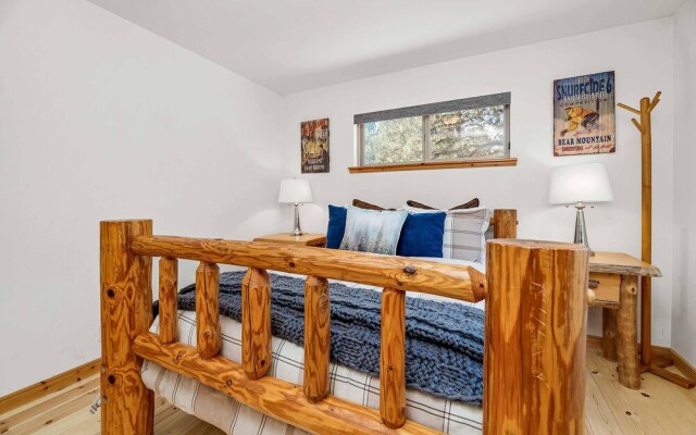 104 - Cozy Cabin in Pinewood Estates