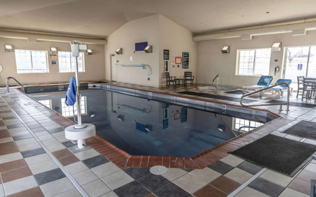 Sleep Inn & Suites Evansville - Casper