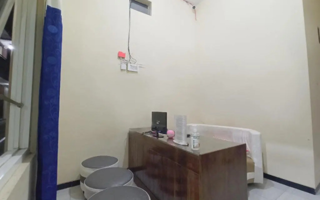 OYO 3298 Bromo Guest House Family