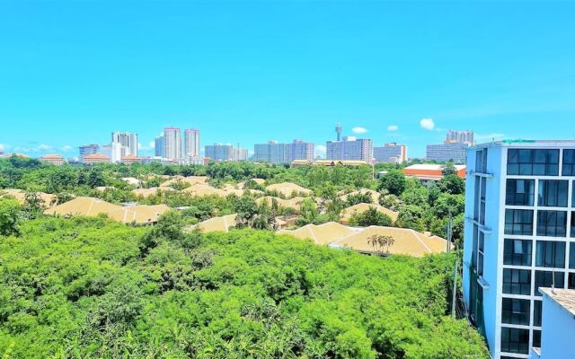 Large Studio Condo Jomtien