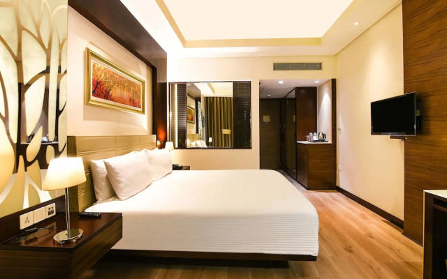 DoubleTree by Hilton Gurugram Baani Square