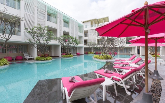 The Sea - Cret Hua Hin