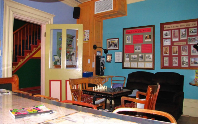 Auberge de la Paix - Hostel