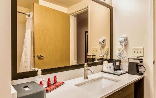 Surestay Plus Hotel By Best Western Seatac Airport